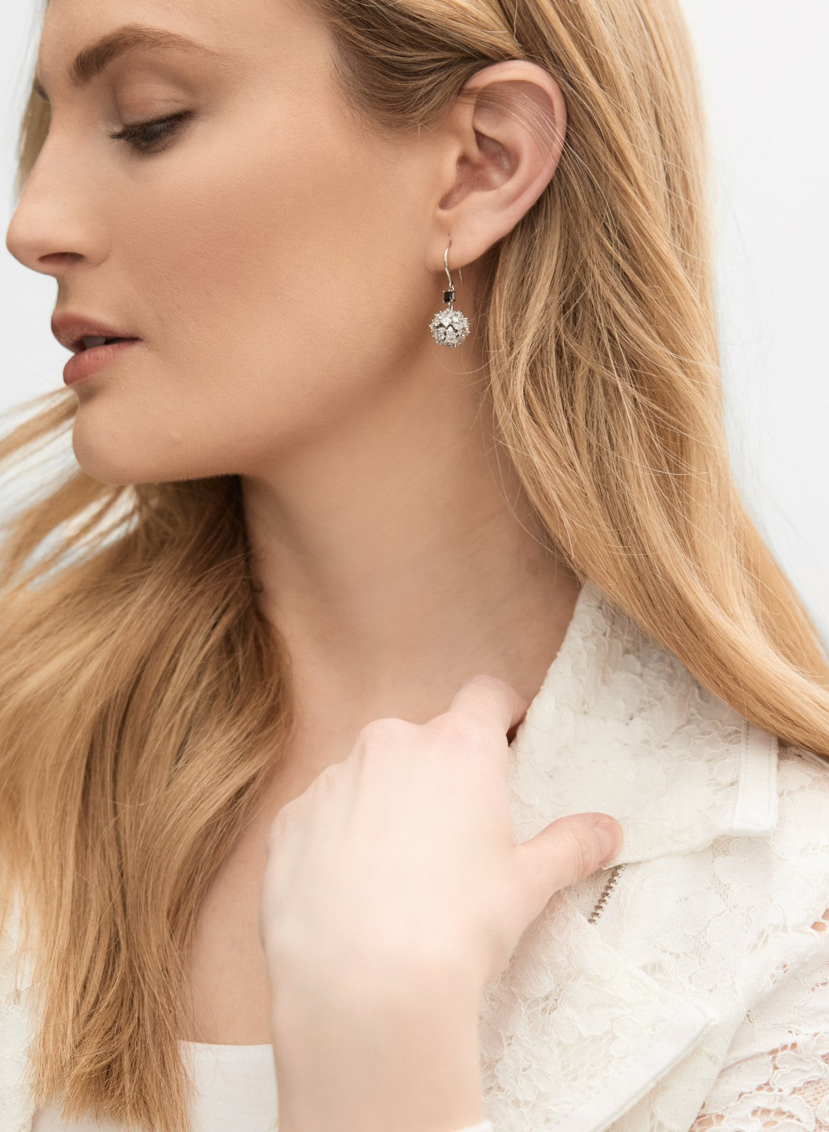 Women Crystal Dangle Earrings Silver | Melanie Lyne