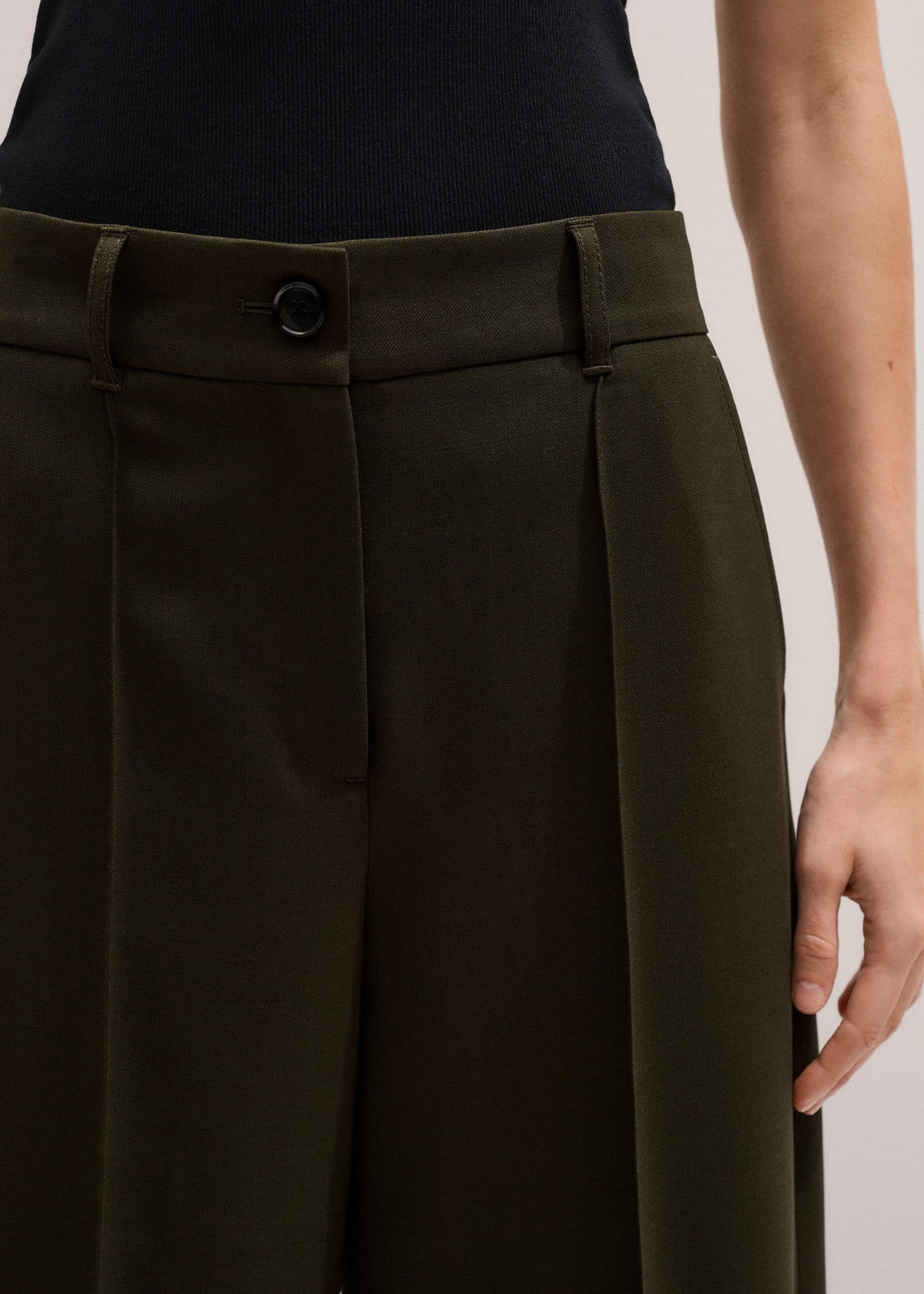 ME+EM Olive Green Pintuck Tapered Pant