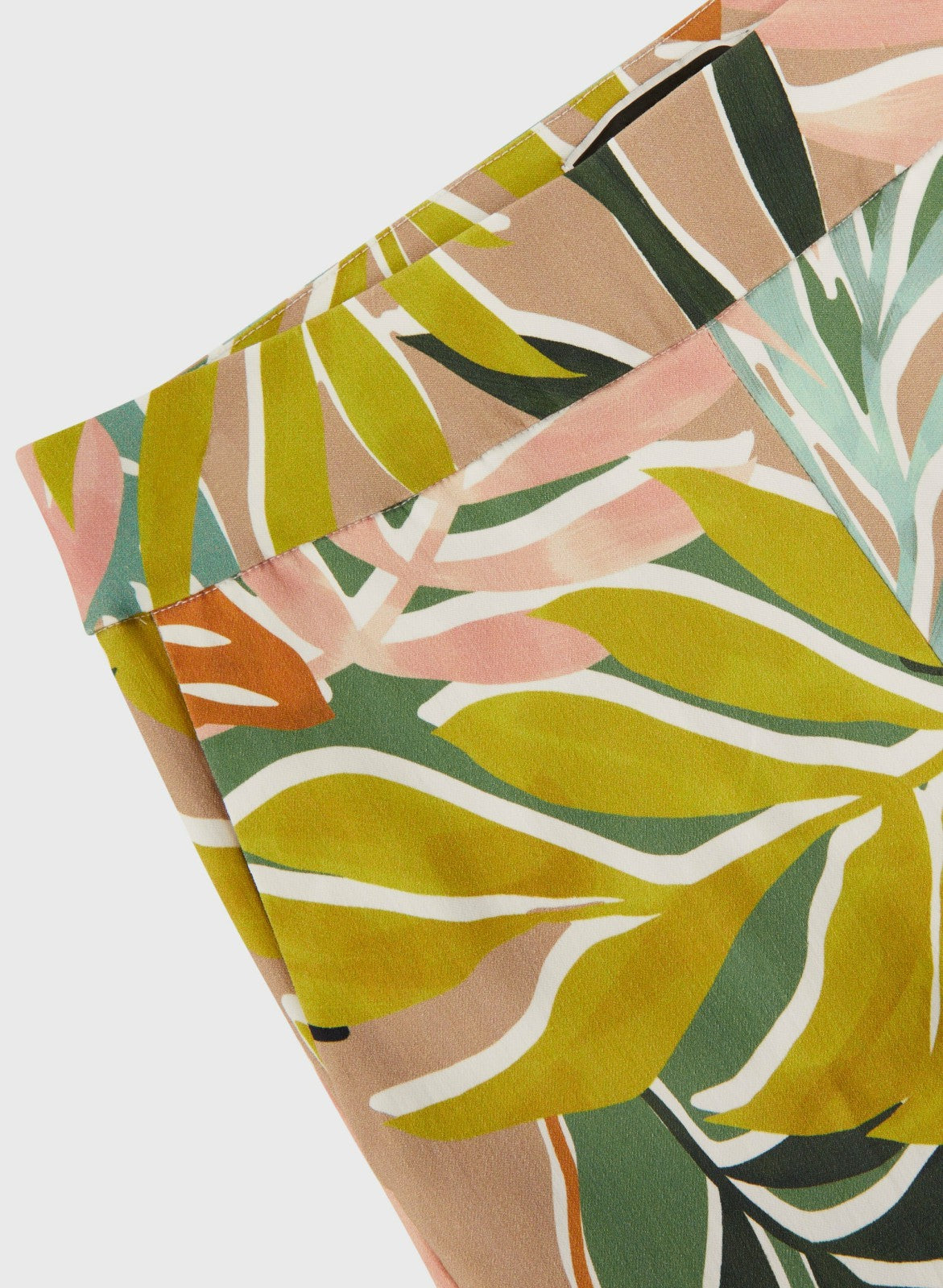 Women Tropical Print Capris Green Pattern | Melanie Lyne