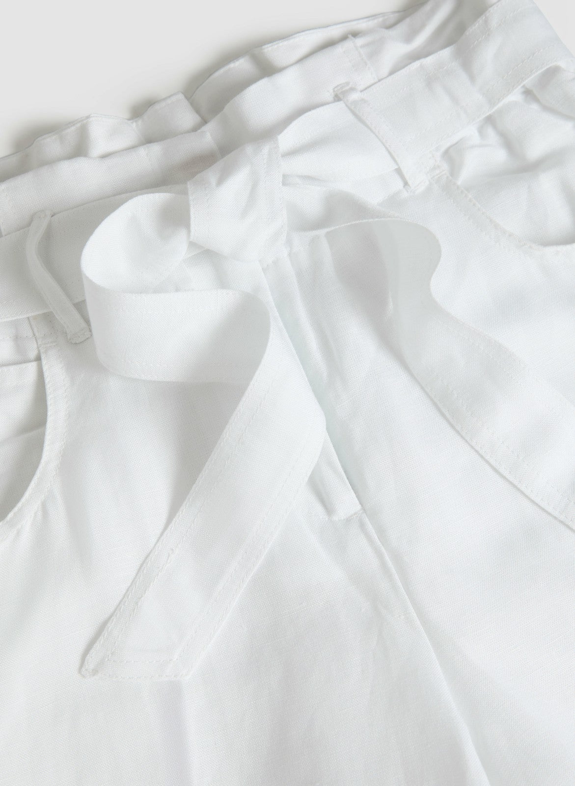 Women Linen-Blend Cropped Pants Porcelain | Melanie Lyne
