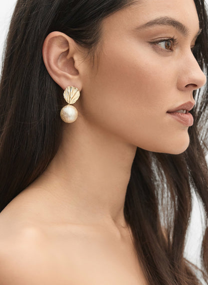 Women Shell & Pearl Drop Earrings Pearl | Melanie Lyne
