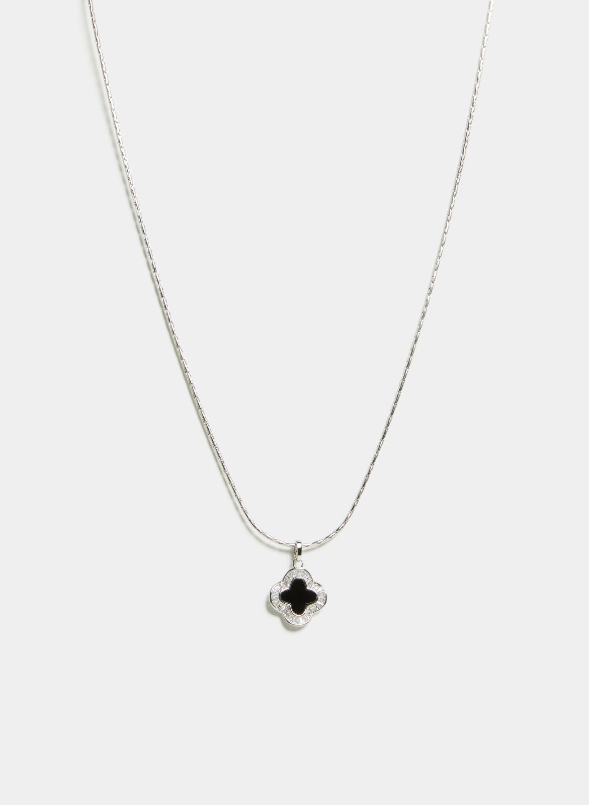 Women Clover Pendant Necklace Black | Melanie Lyne