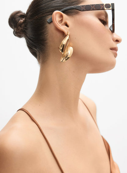 Women Curved Stud Earrings Gold | Melanie Lyne