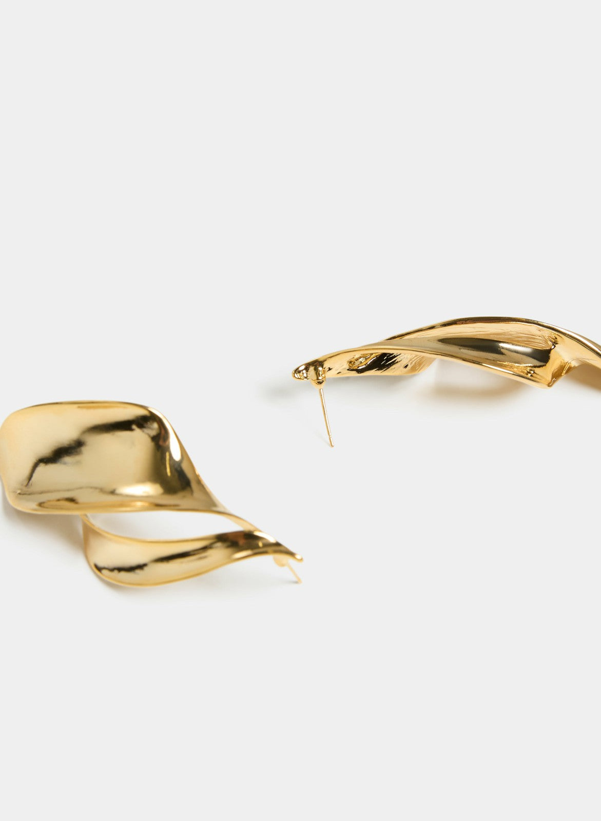 Women Curved Stud Earrings Gold | Melanie Lyne