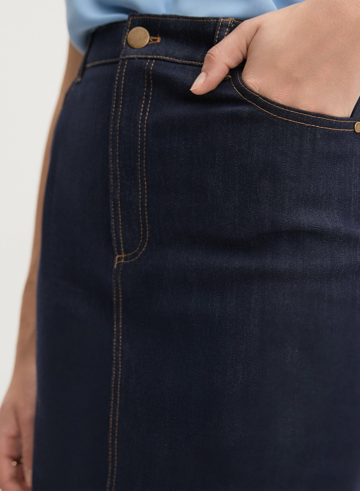 Women Denim Pencil Skirt Rinse Tint | Melanie Lyne