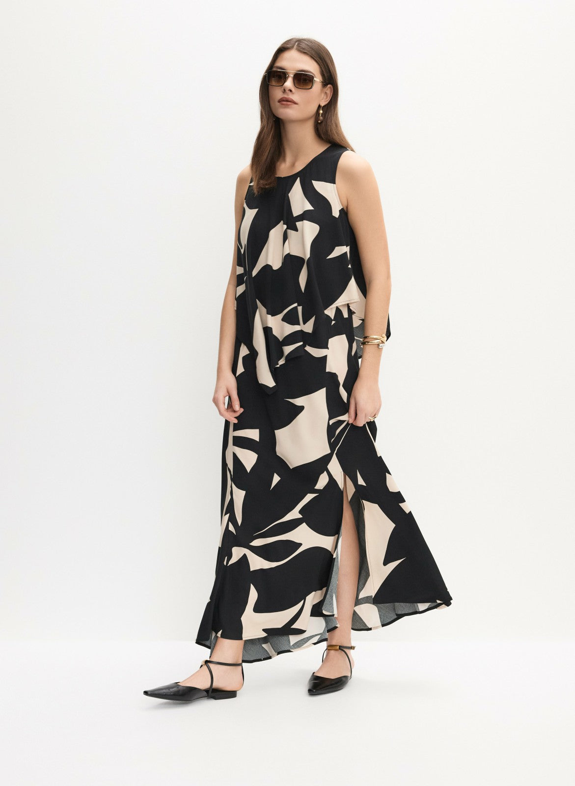 Women Leaf Print Tiered Dress Black & White | Melanie Lyne