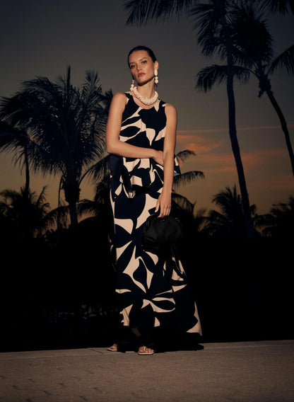 Women Leaf Print Tiered Dress Black & White | Melanie Lyne