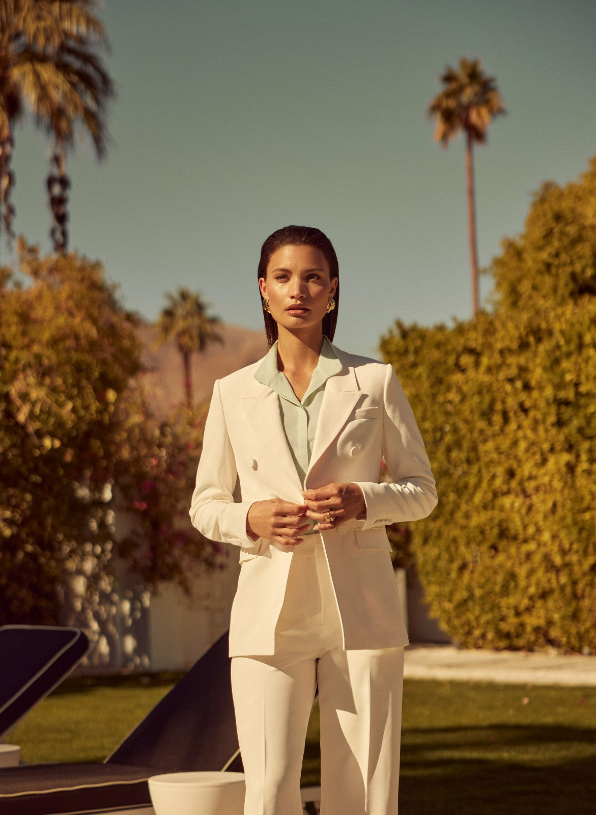 Women Crepe Peaked Lapel Jacket Ivory | Melanie Lyne