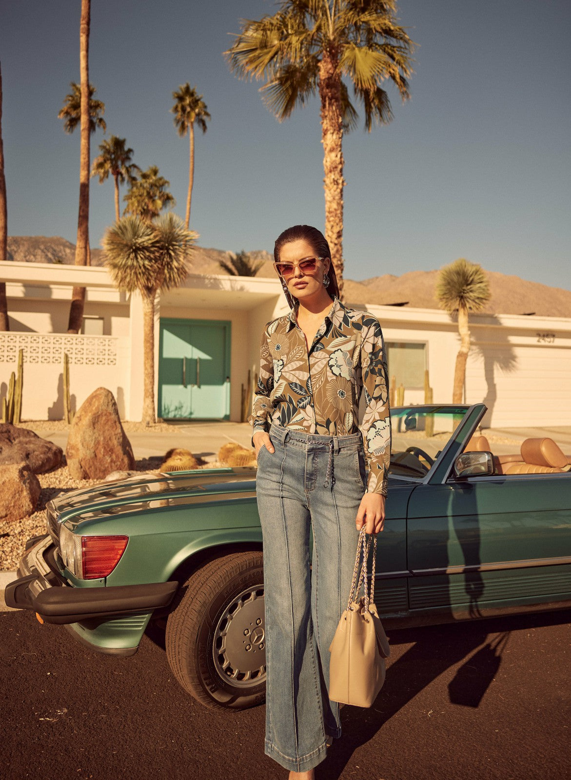 Women Chain Belt Jeans Light Blue | Melanie Lyne