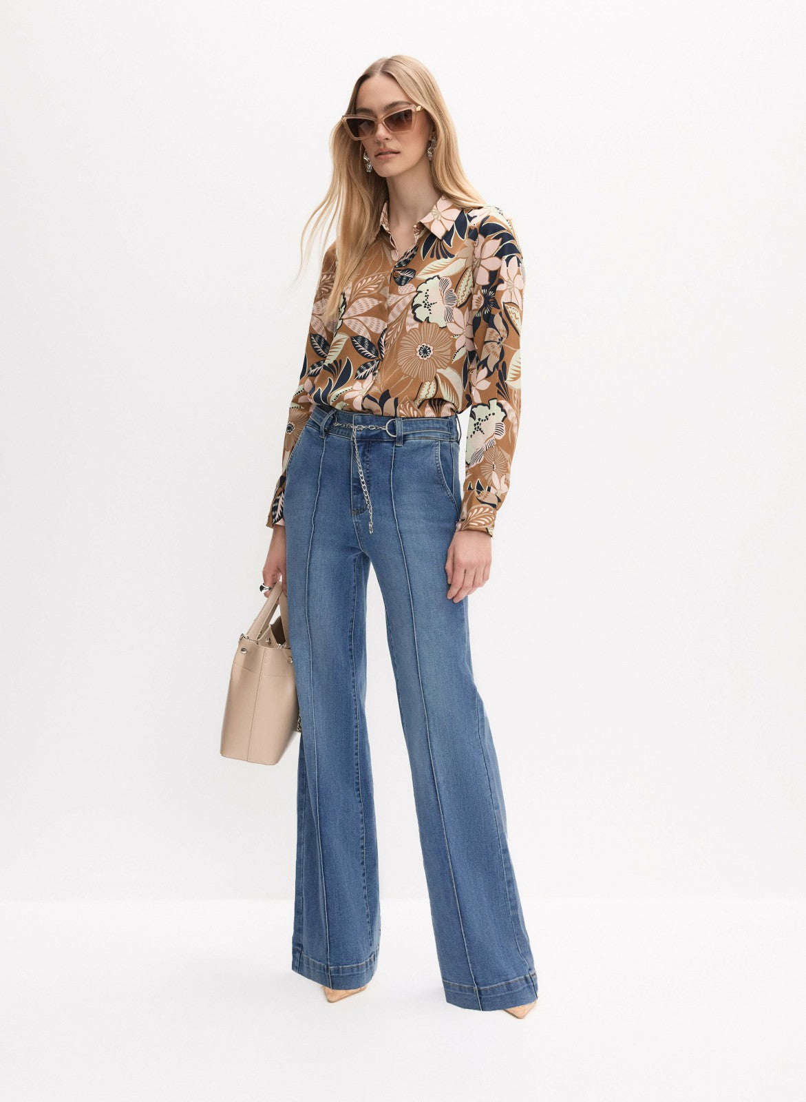 Women Chain Belt Jeans Light Blue | Melanie Lyne