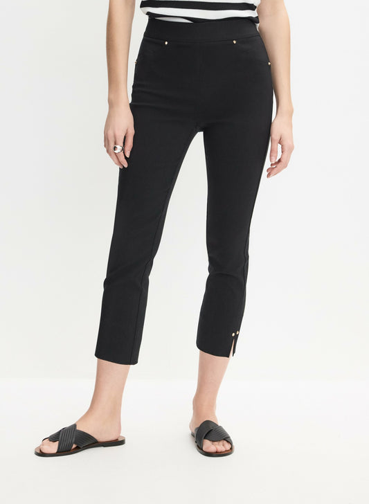 Women Pull-On Capris Black | Melanie Lyne