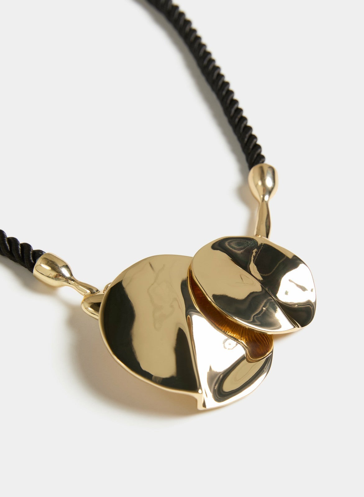 Women Layered Disc Pendant Necklace Gold | Melanie Lyne