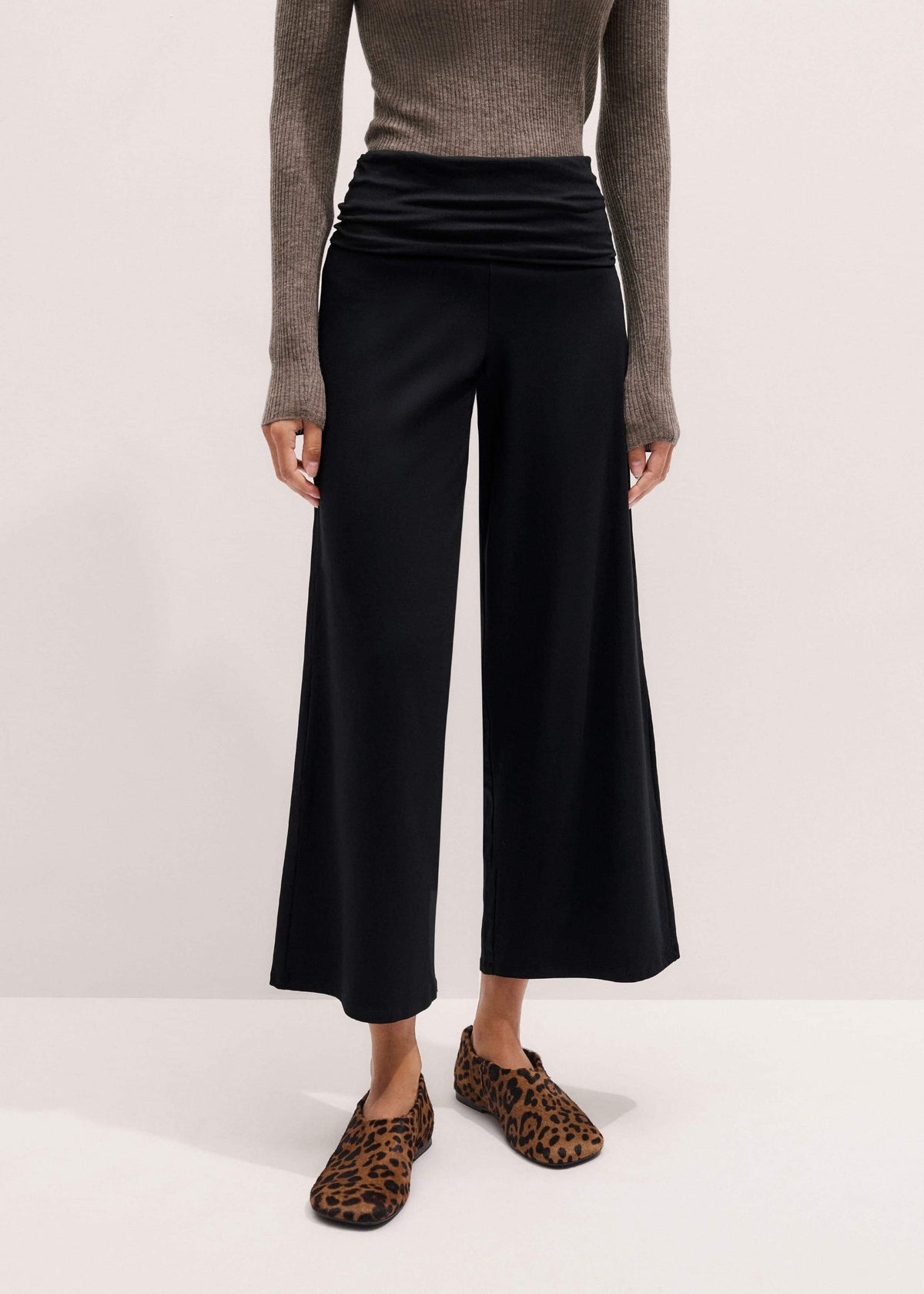 ME+EM Black Icon Crop Palazzo Pant