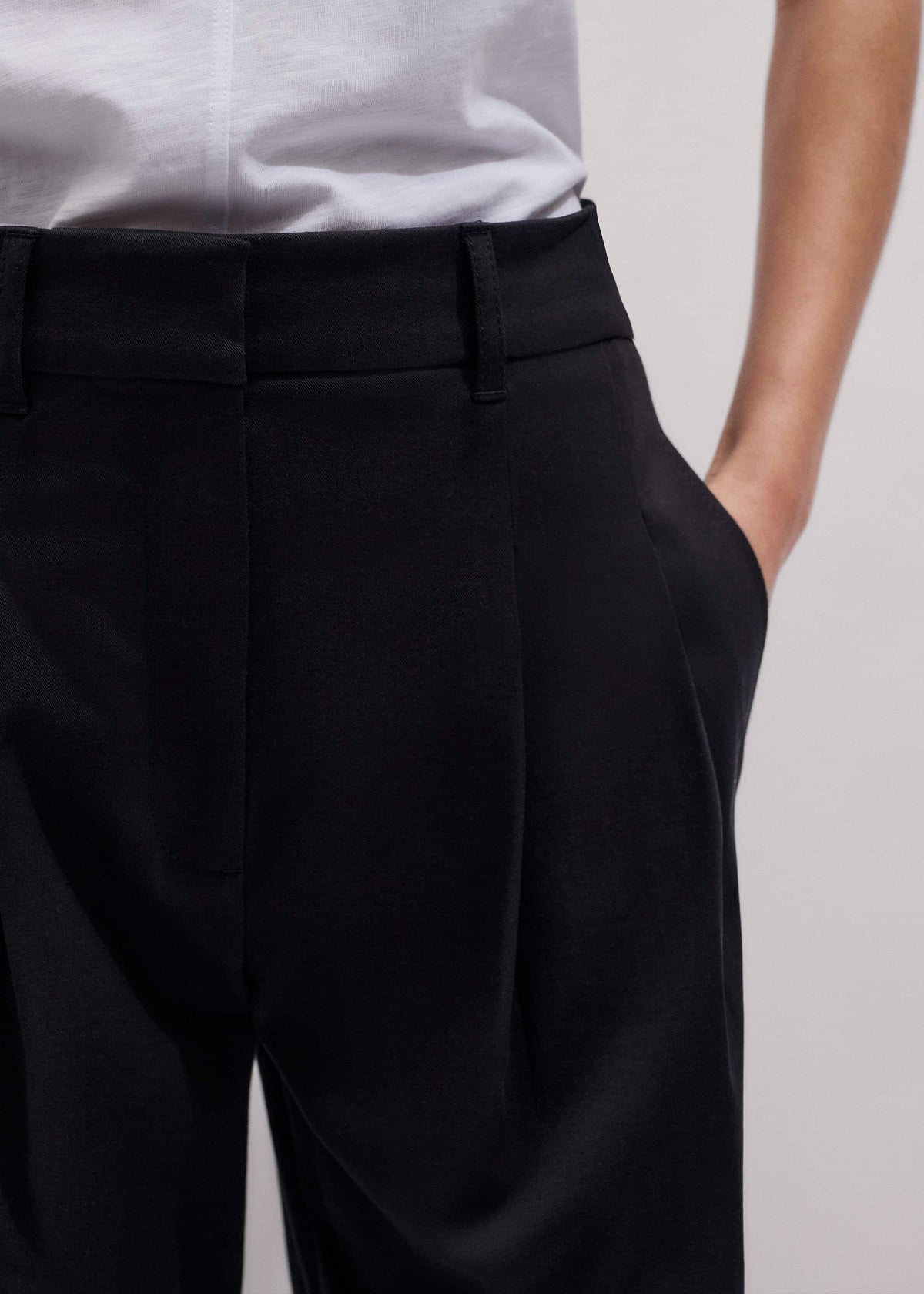 ME+EM Black Straight Crop Pleat Front Pant