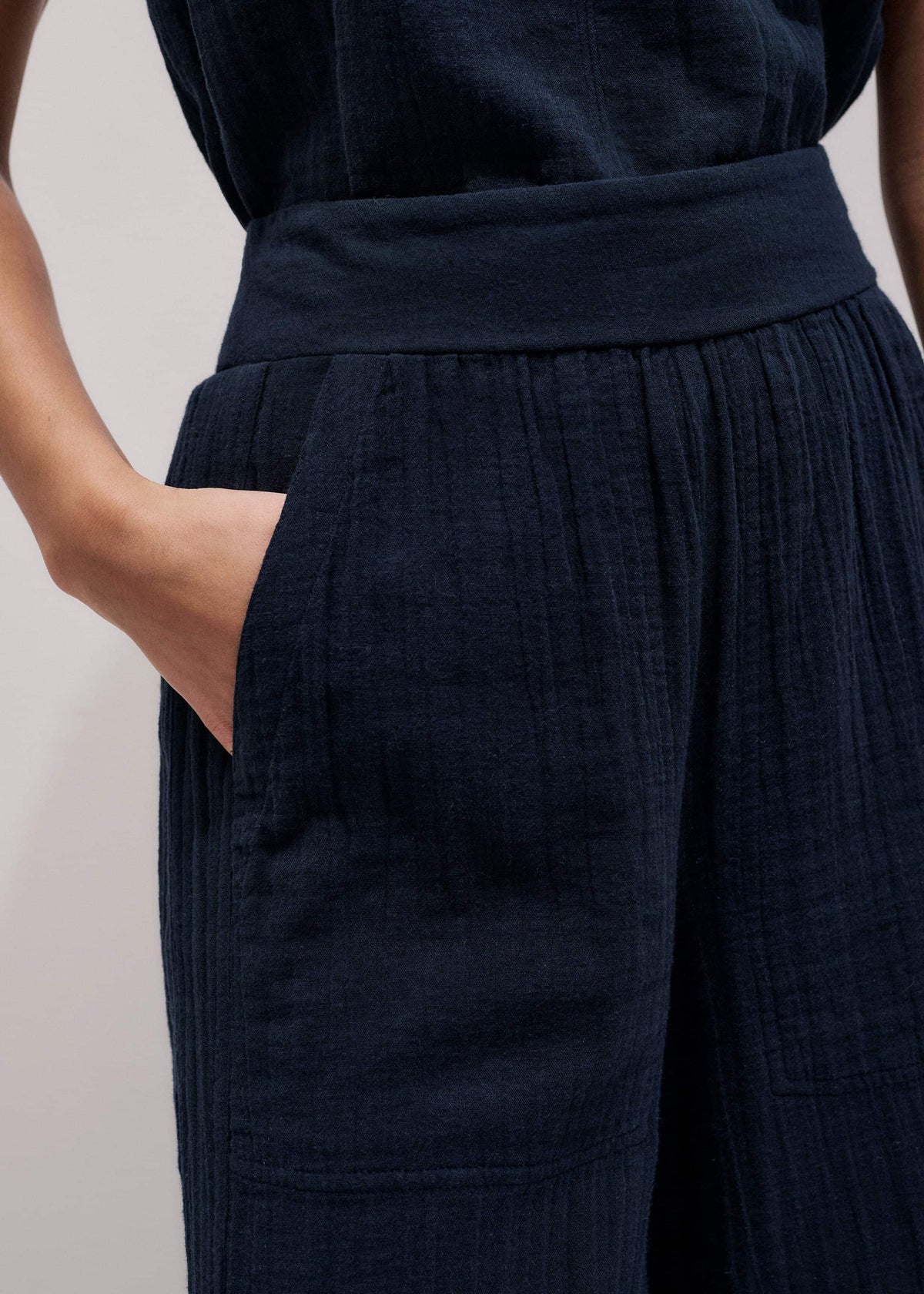 ME+EM Navy Cheesecloth Cropped Wide-Leg Pant