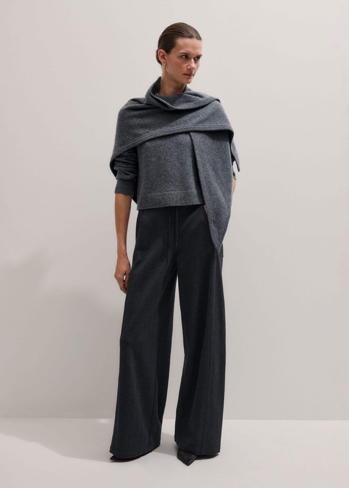 ME+EM Gray Herringbone Barrel-Leg Pant