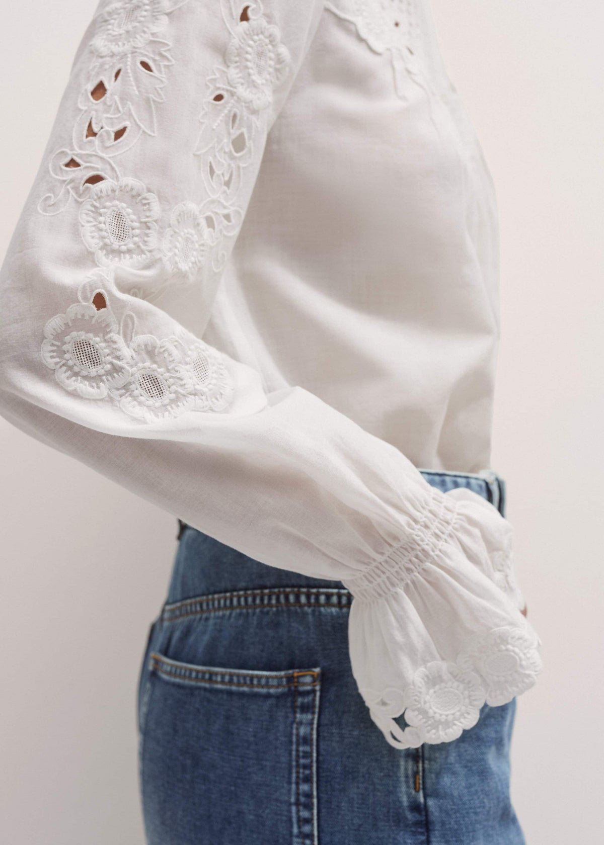 ME+EM White Floral Embroidery Blouse