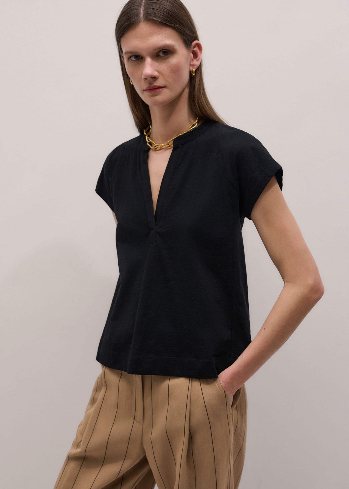 ME+EM Black Open Placket Swing Top