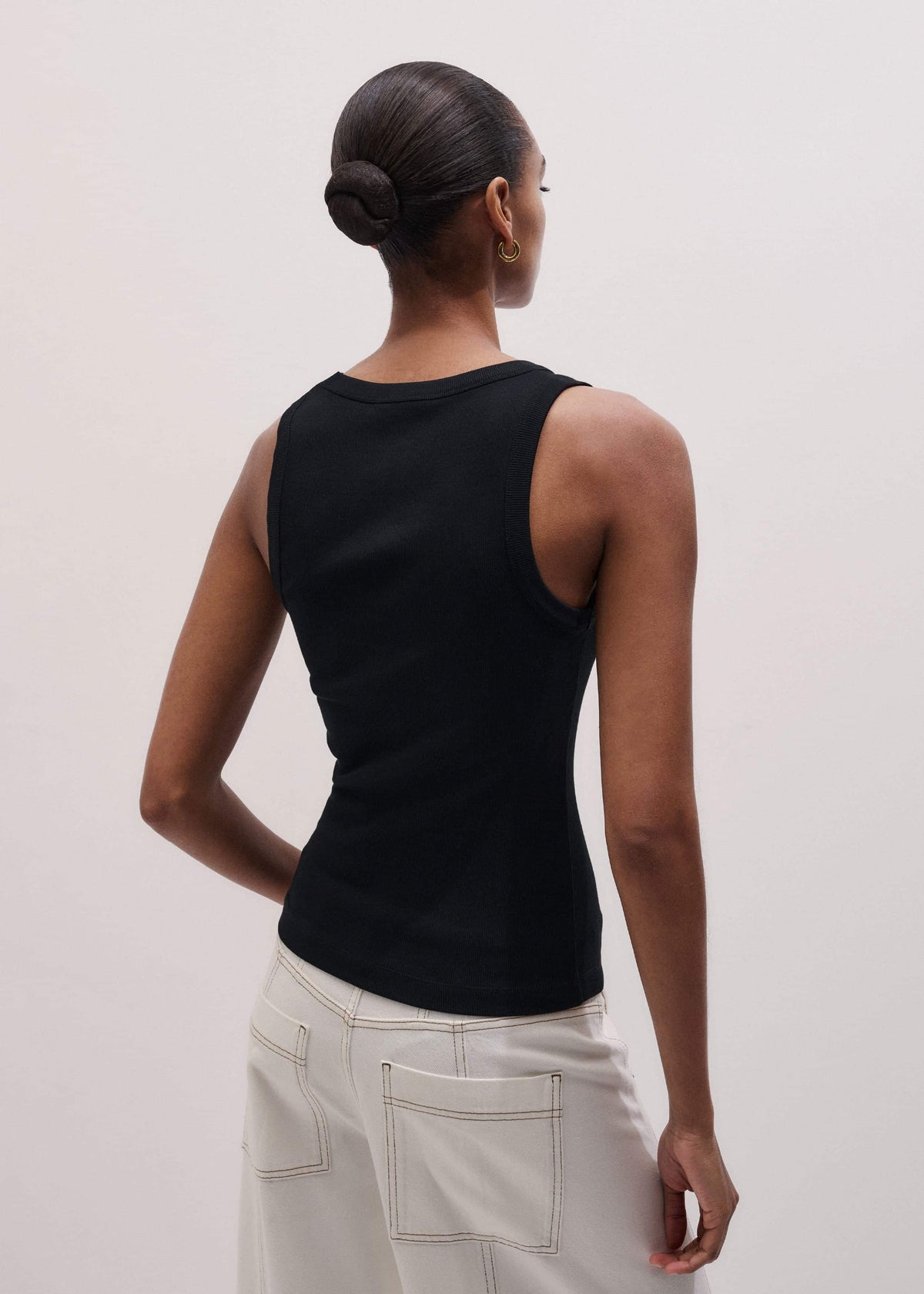 ME+EM Black Ultimate V-Neck Vest