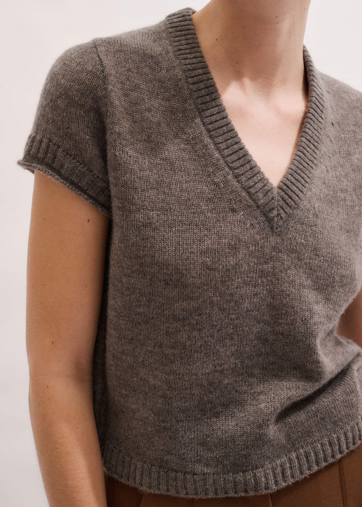 ME+EM Hazelnut Merino Cashmere Silk V-Neck Baby Tee