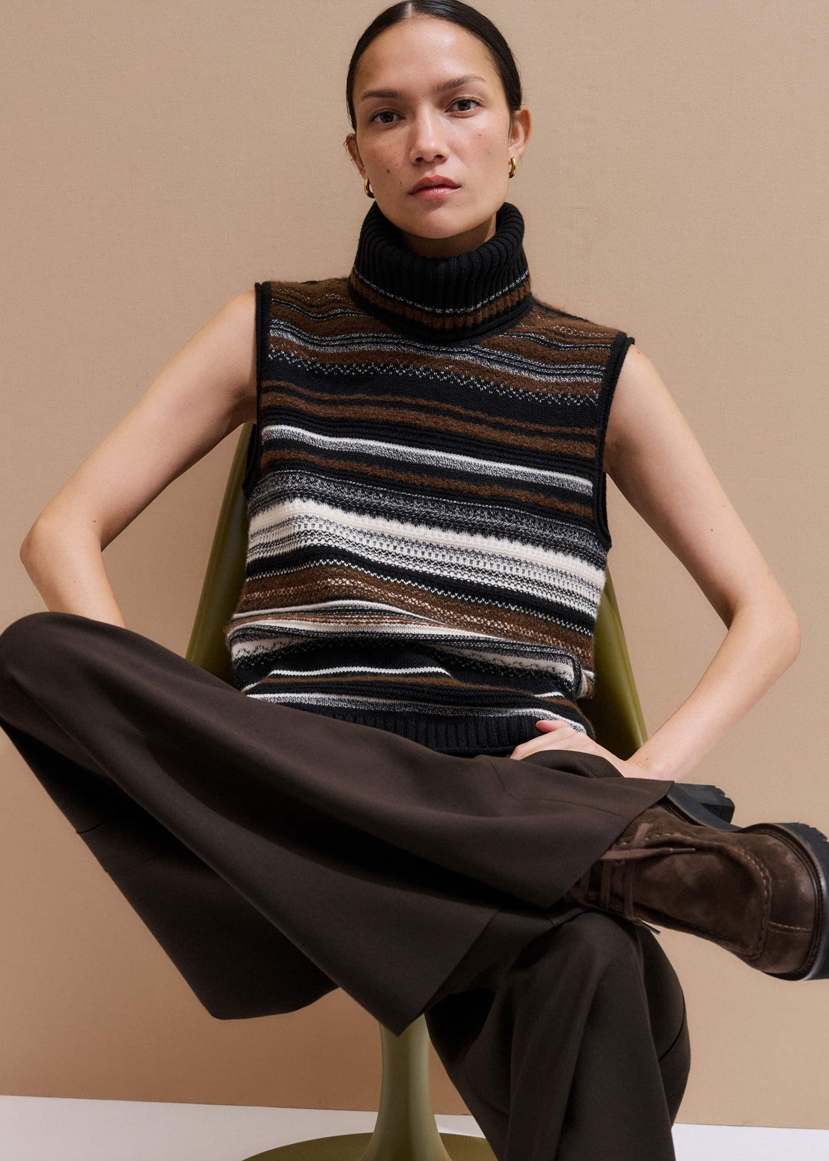 ME+EM Black Textured Stitch Straight Sweater Vest + Snood