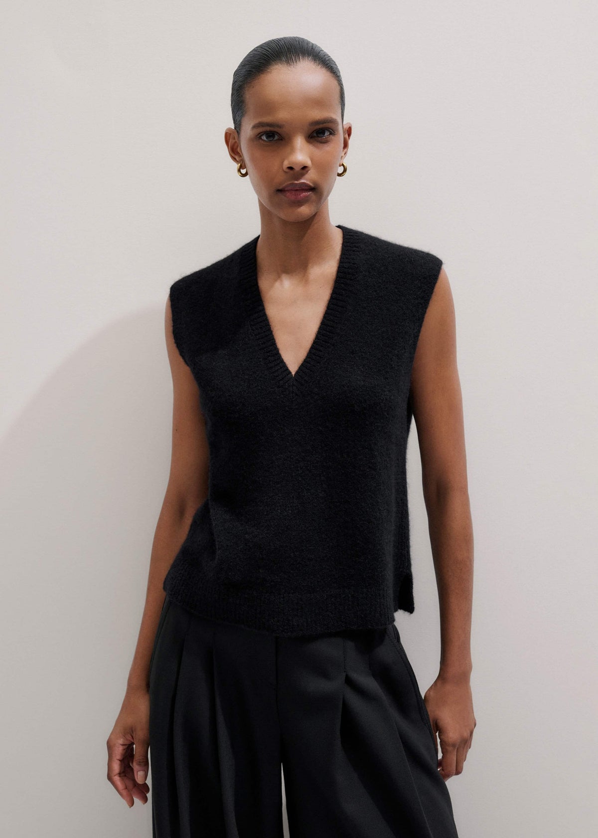 ME+EM Black V-Neck Straight Knit Vest