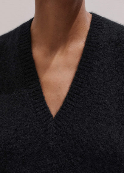 ME+EM Black V-Neck Straight Knit Vest