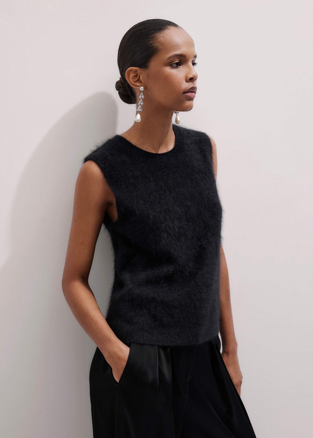 ME+EM Black Brushed Cashmere Straight Sweater Vest