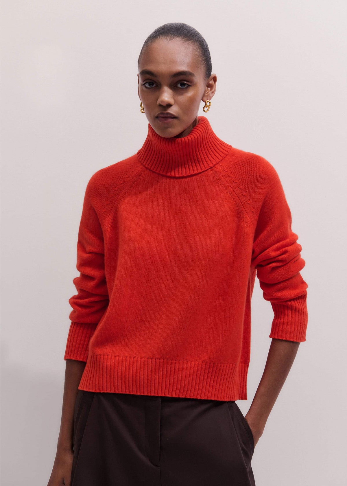 ME+EM Red Cashmere Curved Hem Raglan Sweater + Snood