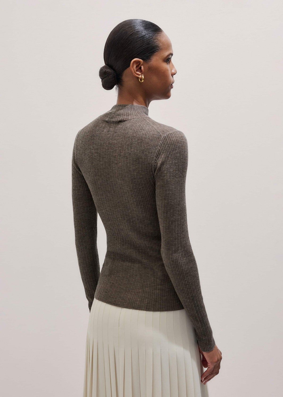 ME+EM Brown Barely There Slim Layering Sweater