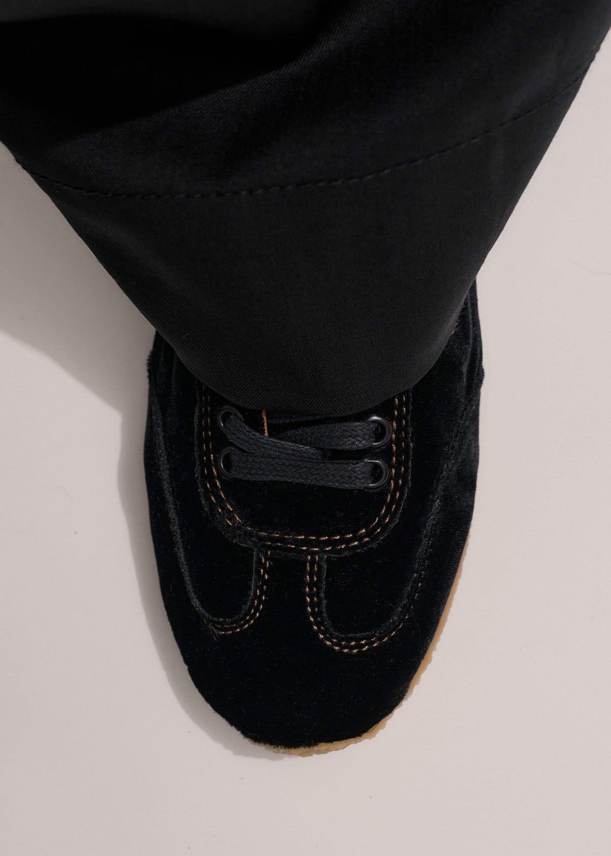 ME+EM Black Velvet Retro Runner