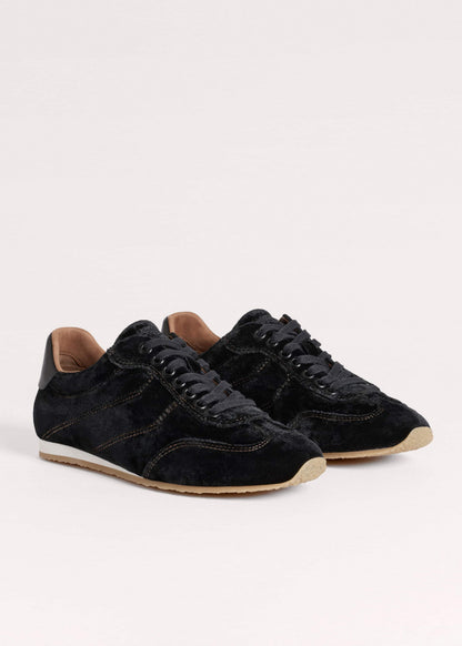 ME+EM Black Velvet Retro Runner