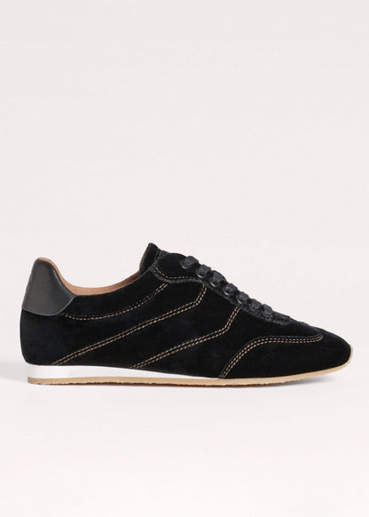 ME+EM Black Velvet Retro Runner