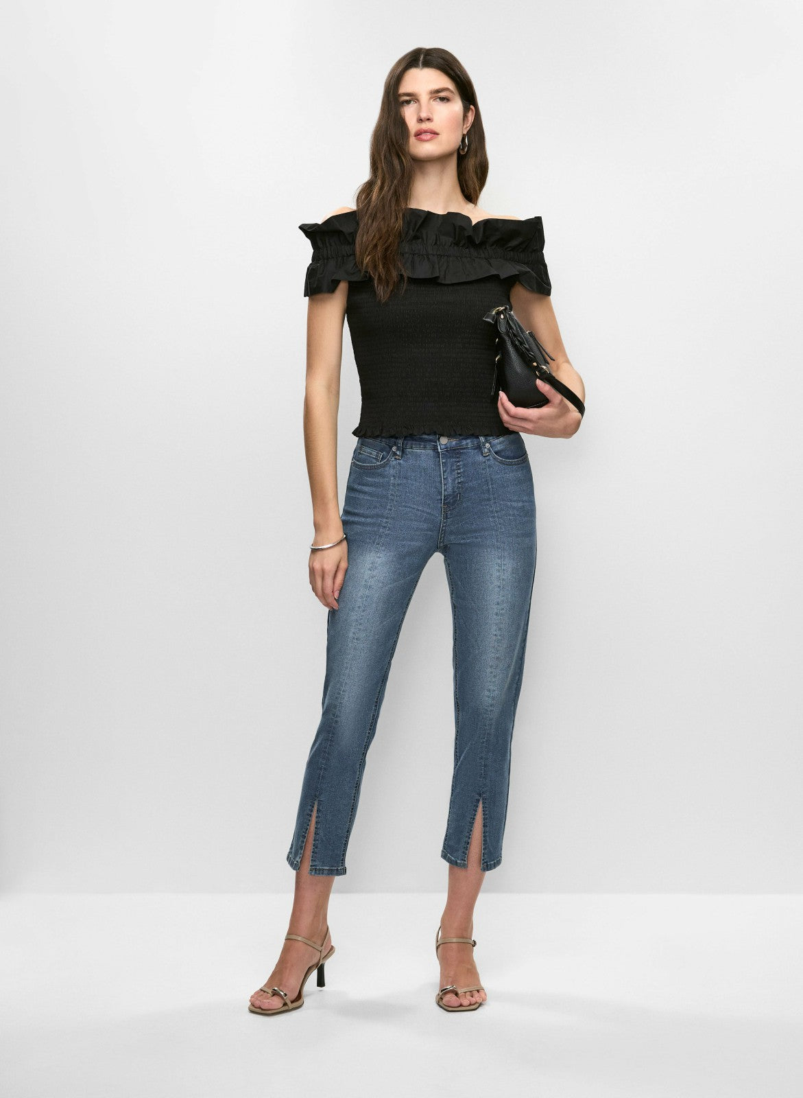 Women Cropped Slit-Hem Jeans Medium Blue | Melanie Lyne