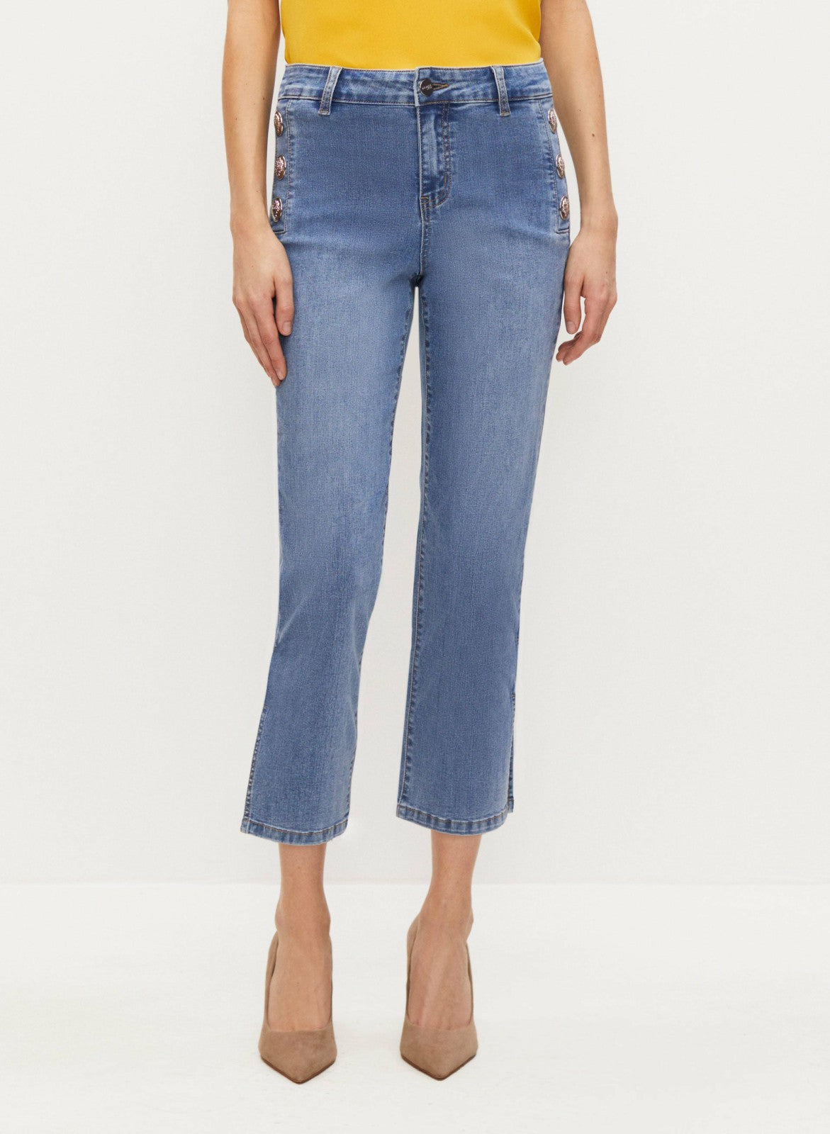 Women Straight Leg Denim Capris Light Blue | Melanie Lyne