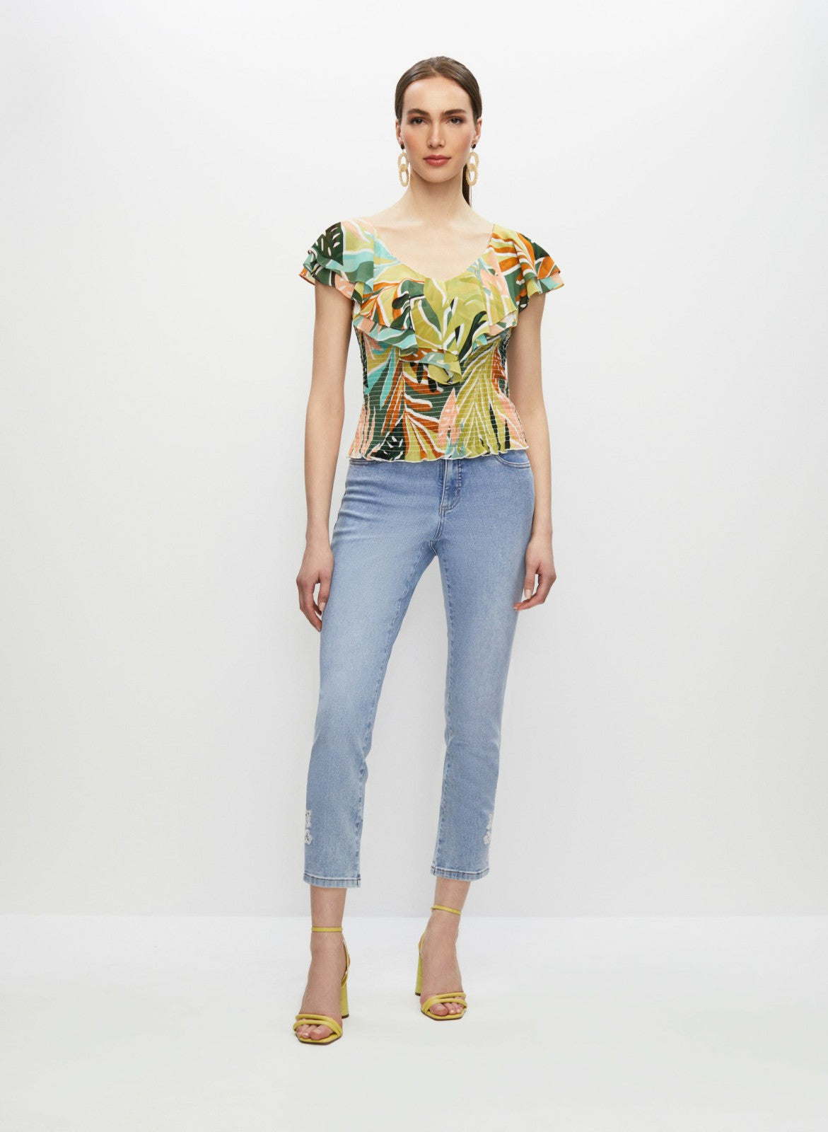 Women Slim Leg Embroidered Capris Light Blue | Melanie Lyne