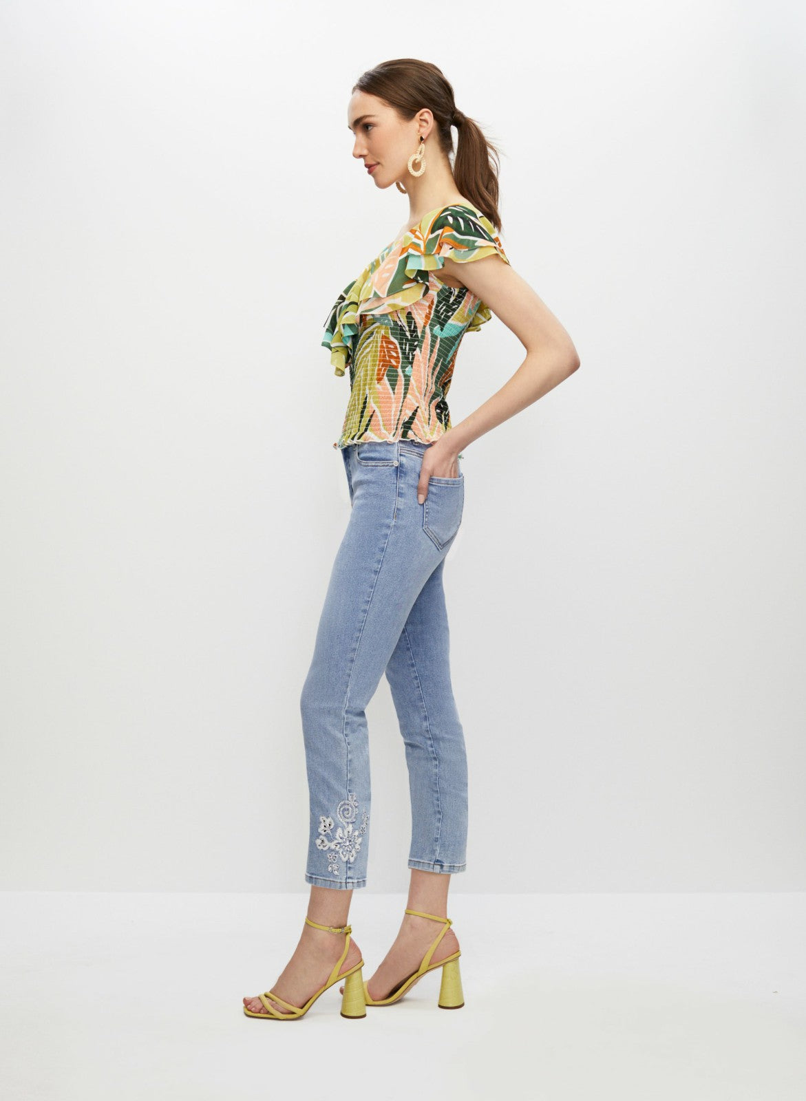 Women Slim Leg Embroidered Capris Light Blue | Melanie Lyne