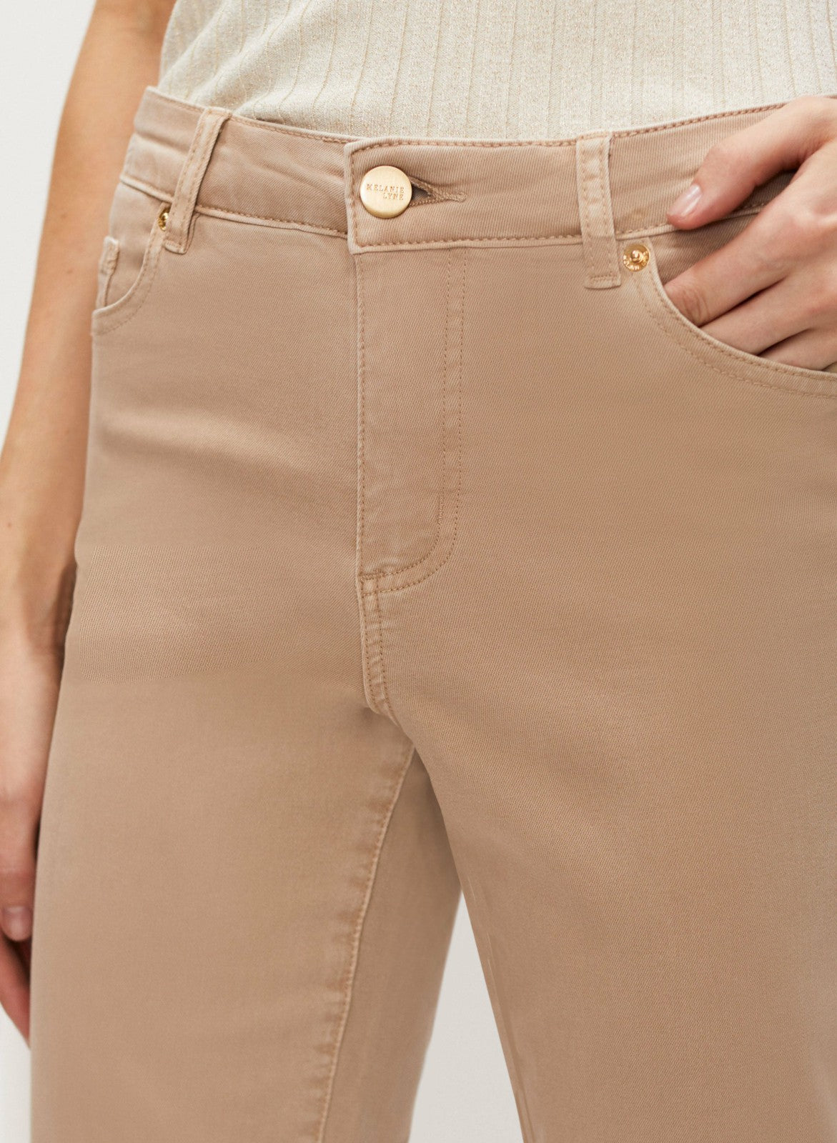 Women Straight Leg Denim Capris Light Chardonnay | Melanie Lyne