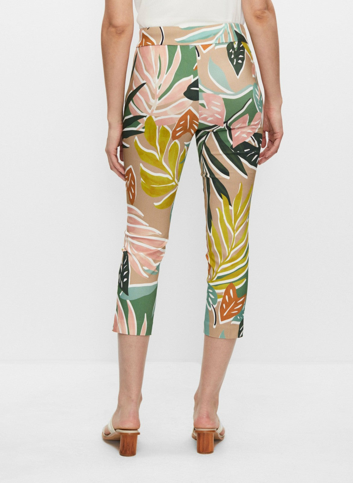 Women Tropical Print Capris Green Pattern | Melanie Lyne
