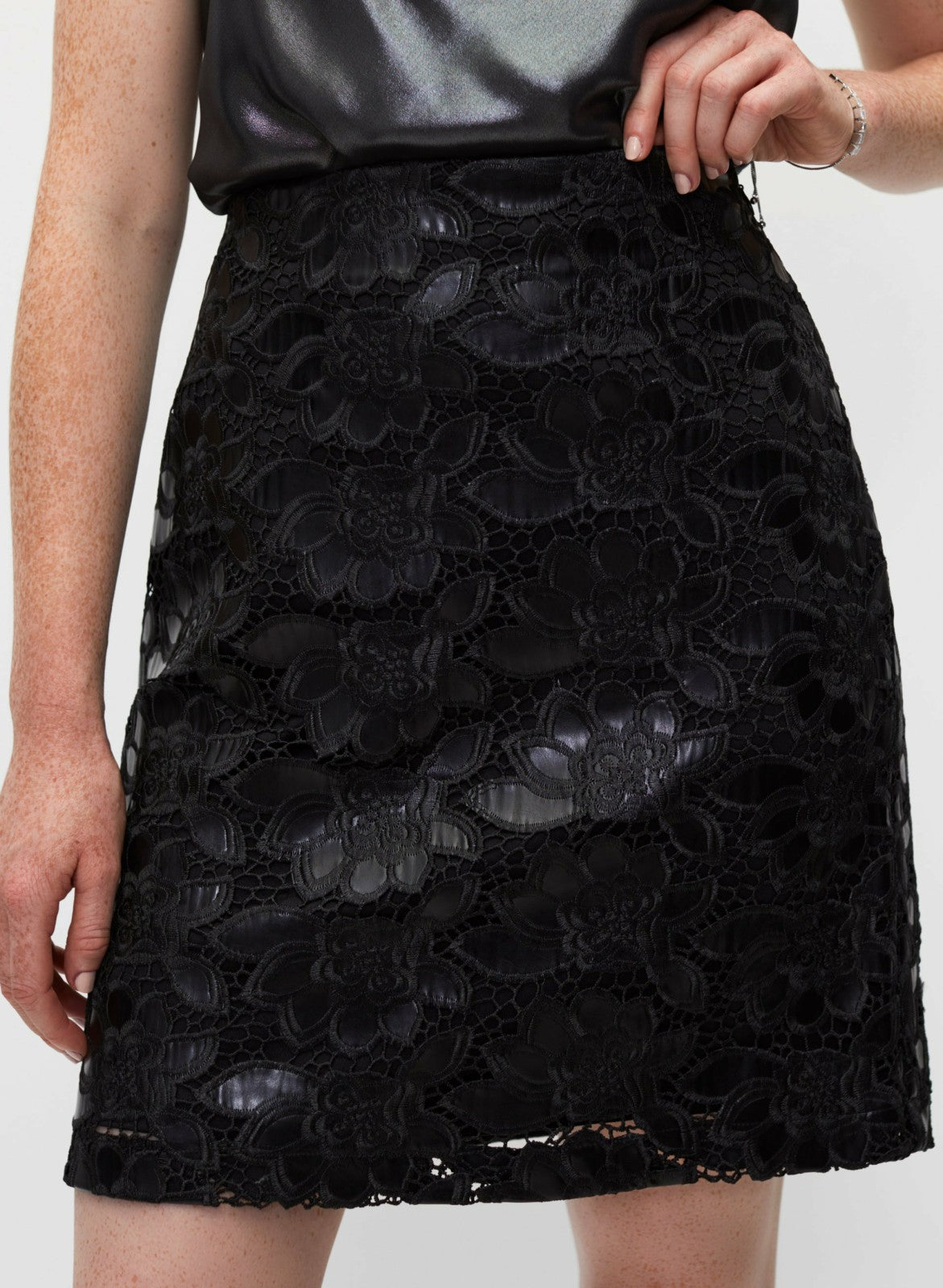 Women Floral Lace Skirt Black | Melanie Lyne