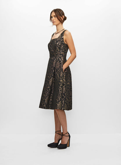 Women Leaf Print Jacquard Dress Black & White | Melanie Lyne