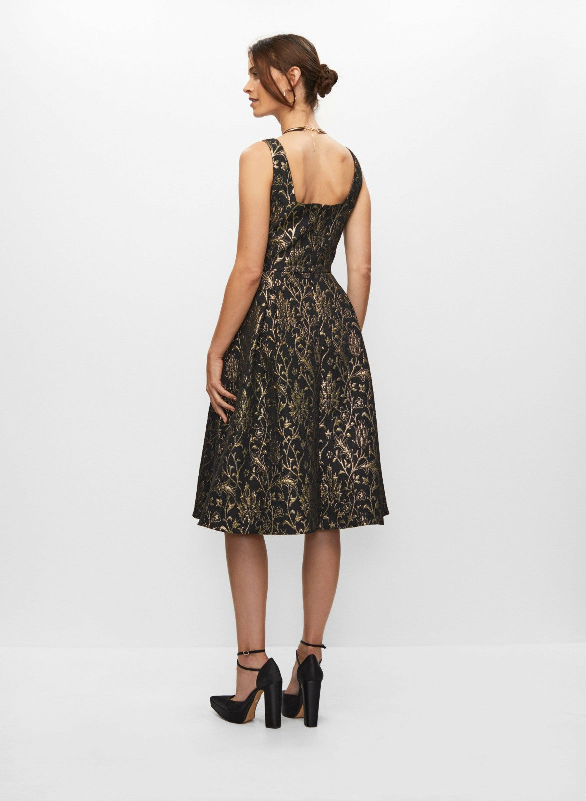 Women Leaf Print Jacquard Dress Black & White | Melanie Lyne