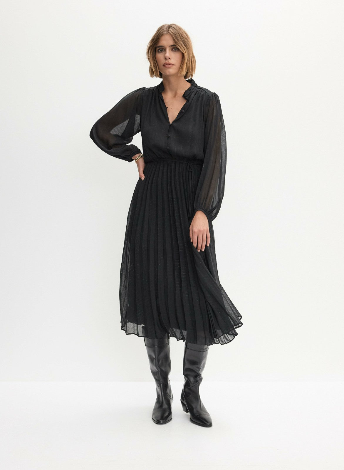 Women Pleated Balloon Sleeve Dress Black | Melanie Lyne