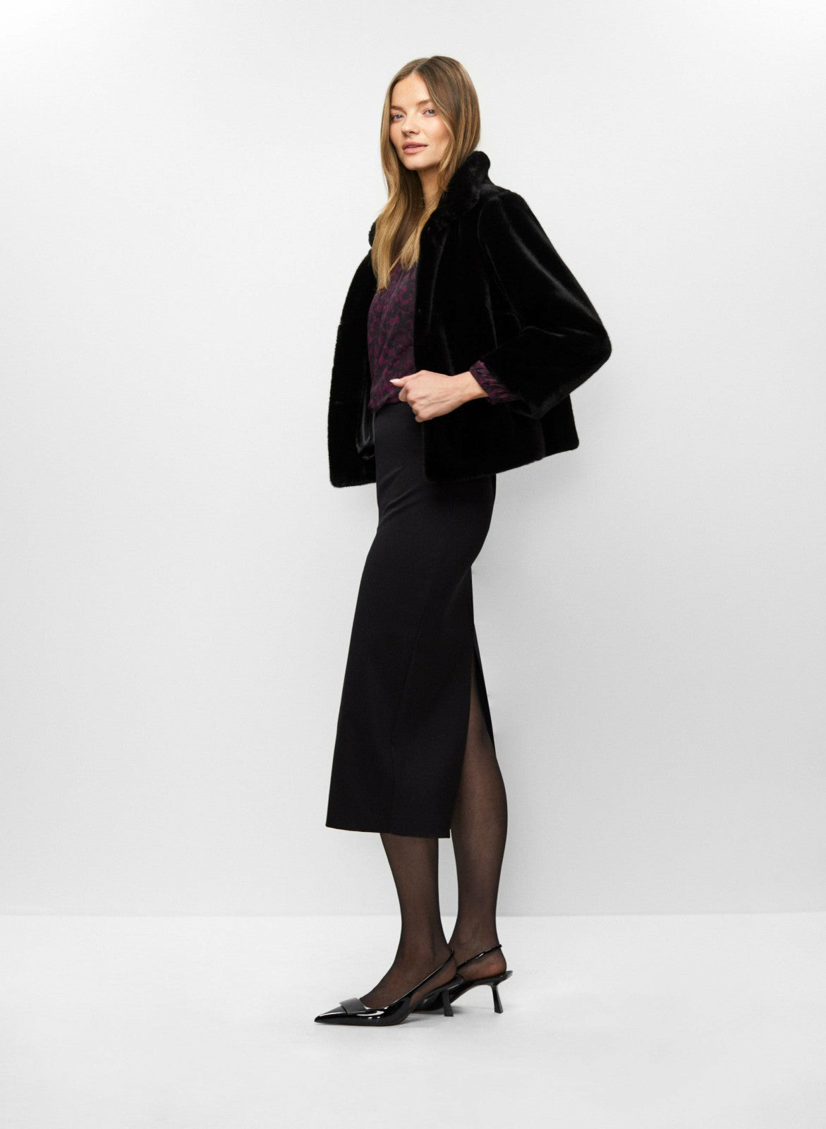 Women Long Fitted Skirt Black | Melanie Lyne
