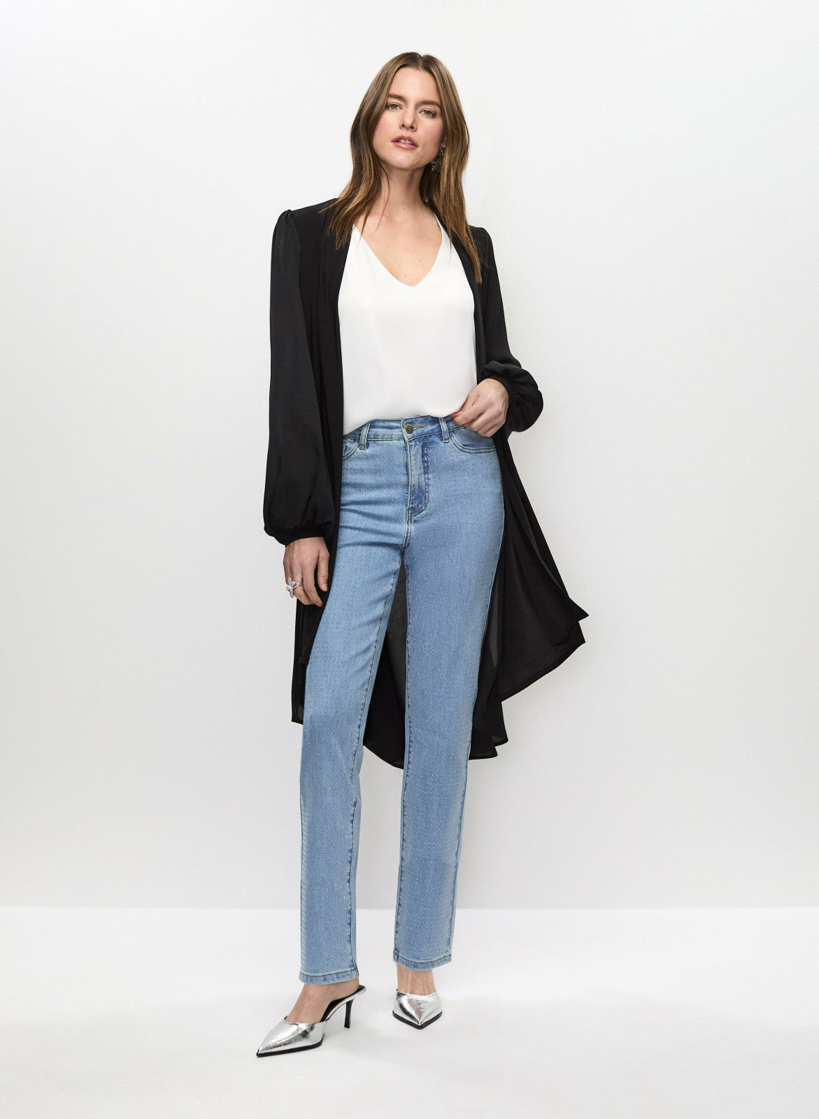 Women Essential Sleeveless V-Neck Blouse Ivory | Melanie Lyne