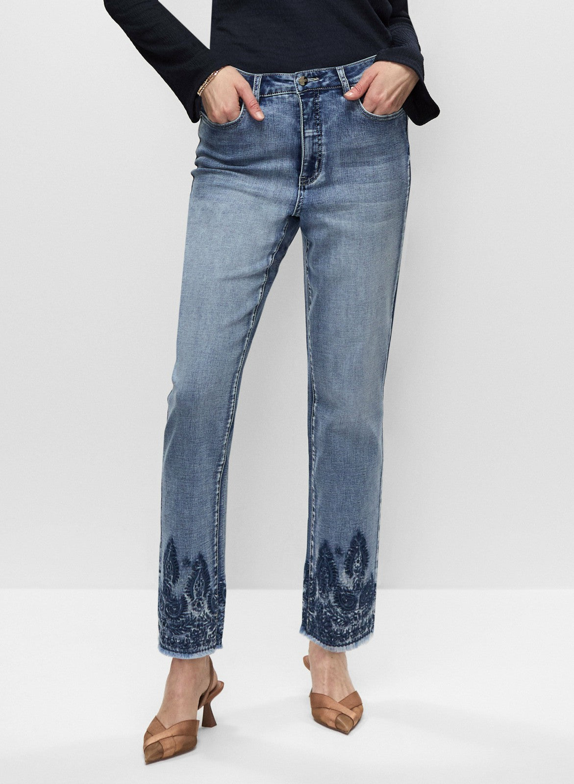Women Embroidered Straight Leg Jeans Medium Blue | Melanie Lyne