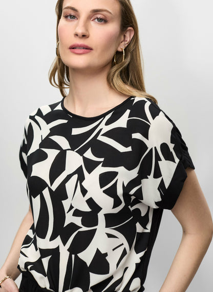 Women Geometric Print Short Sleeve Top Black & White | Melanie Lyne