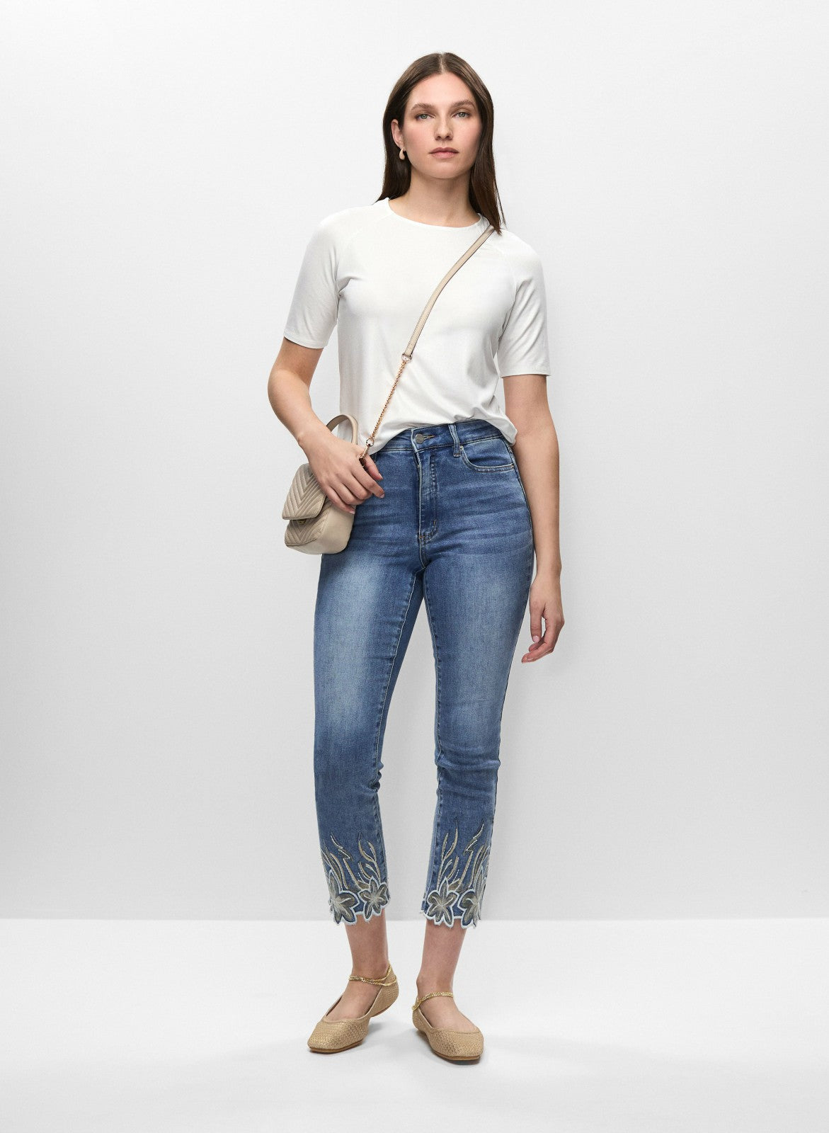 Women Embroidered Straight Leg Jeans Light Blue | Melanie Lyne
