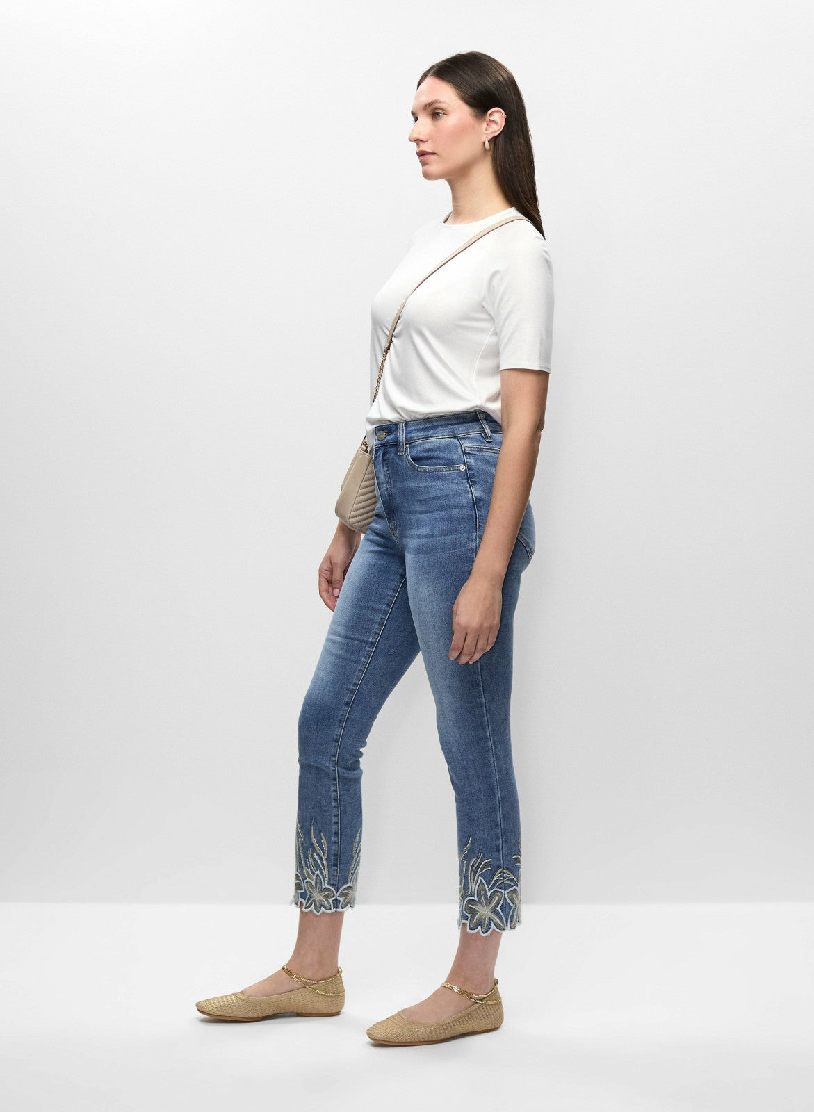 Women Embroidered Straight Leg Jeans Light Blue | Melanie Lyne
