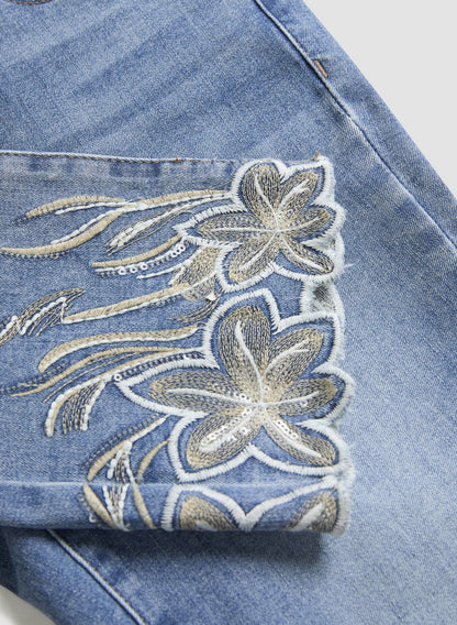 Women Embroidered Straight Leg Jeans Light Blue | Melanie Lyne